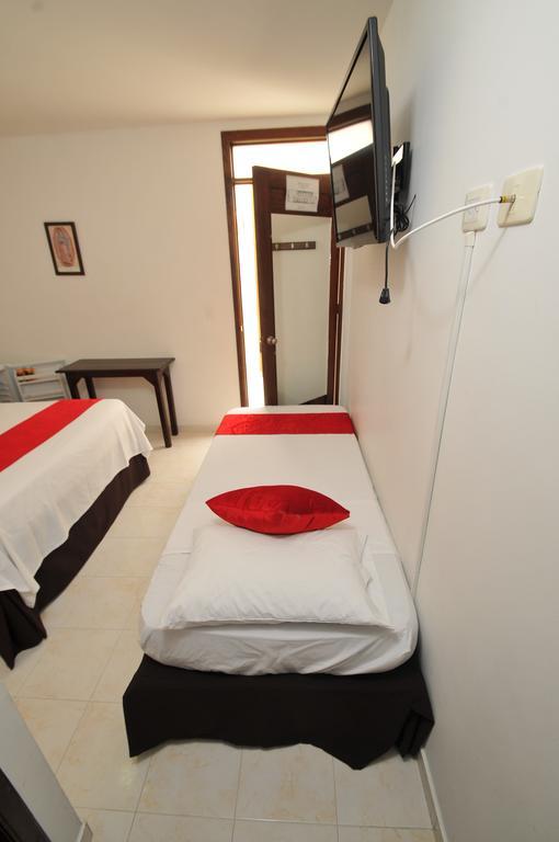 Hotel San Julian Buga Chambre photo