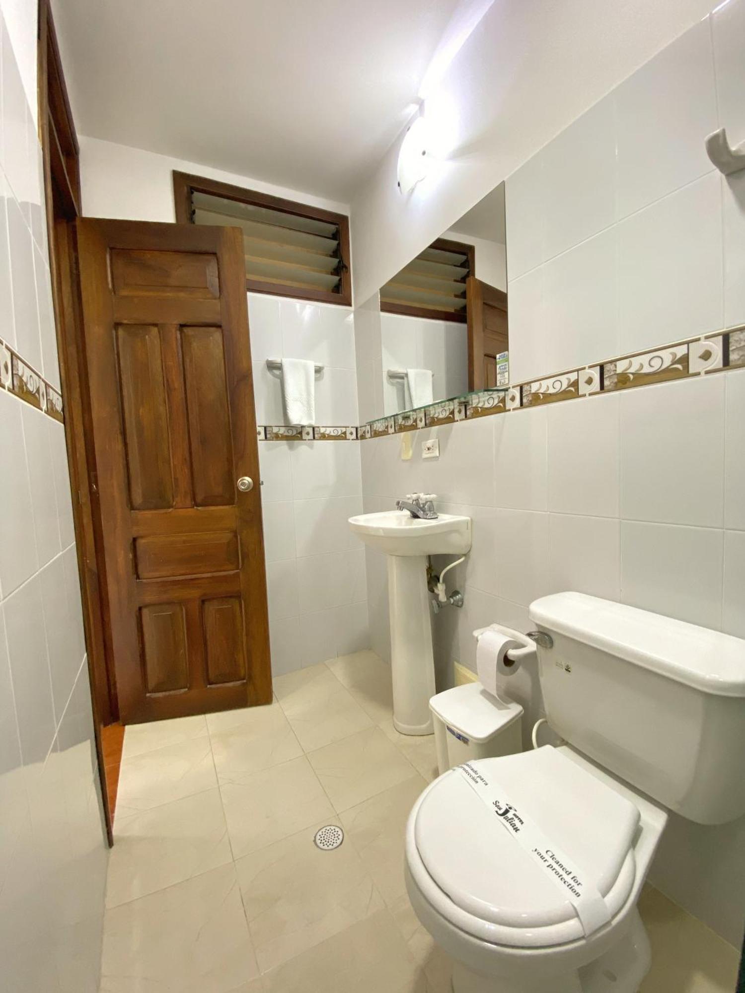 Hotel San Julian Buga Extérieur photo